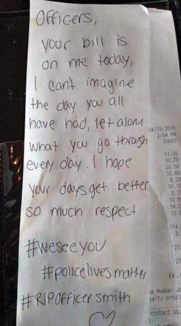 waitress act of kindness to police 