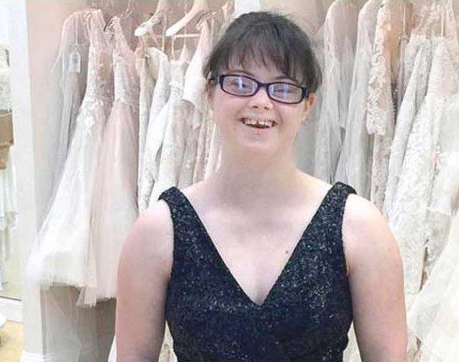 girl down syndrome prom