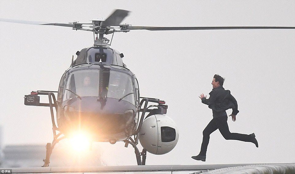 Tom Cruise death-defying stunt